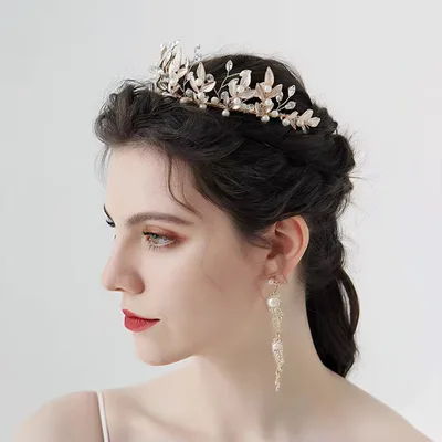Pearls and leaves bridal hair crown — product image 1