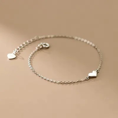 Dainty heart link chain bracelet in sterling silver — product image 1