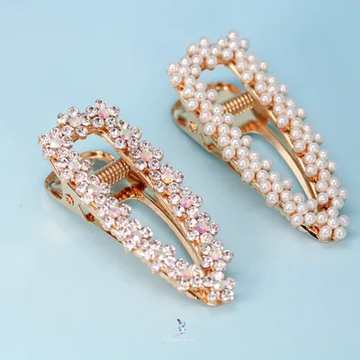 Crystal rhinestone and pearl hair clip — product image 1