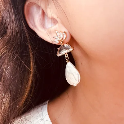Baroque teardrop pearl bridal earrings — product image 1