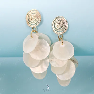 White seashells dangle drop fashion earrings — product image 1