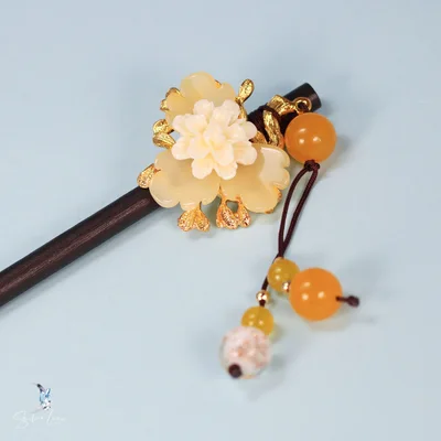 Yellow flowers Hanfu wooden hair stick — product image 1